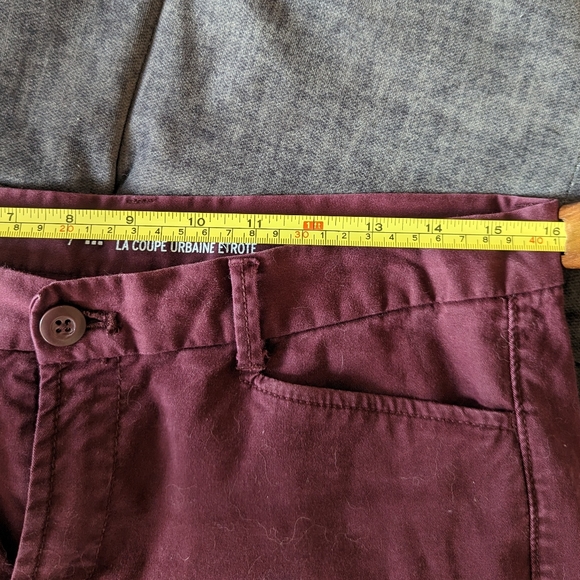 GAP, Maroon Capris, Size 6 - Picture 5 of 5